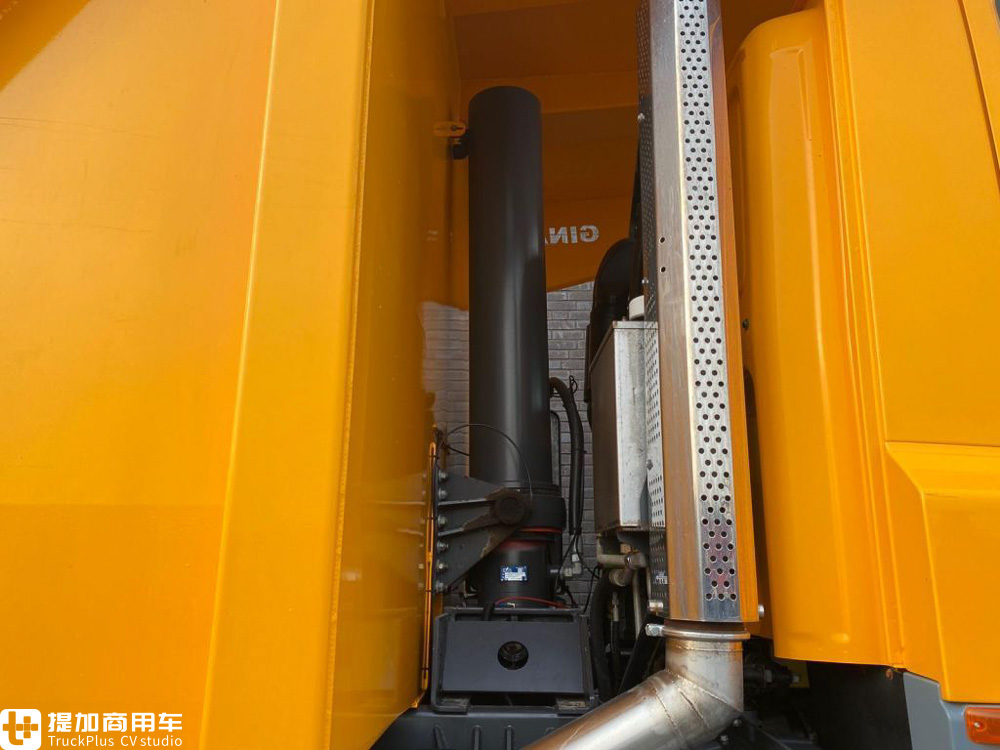 曾被中国恒天收购的荷兰吉纳夫卡车,到底实力如何?实拍吉纳夫5轴自卸车实拍带您好好看看 - 第14张 - 提加商用车网 曾被中国恒天收购的荷兰吉纳夫卡车,到底实力如何?实拍吉纳夫5轴自卸车实拍带您好好看看 - 第14张