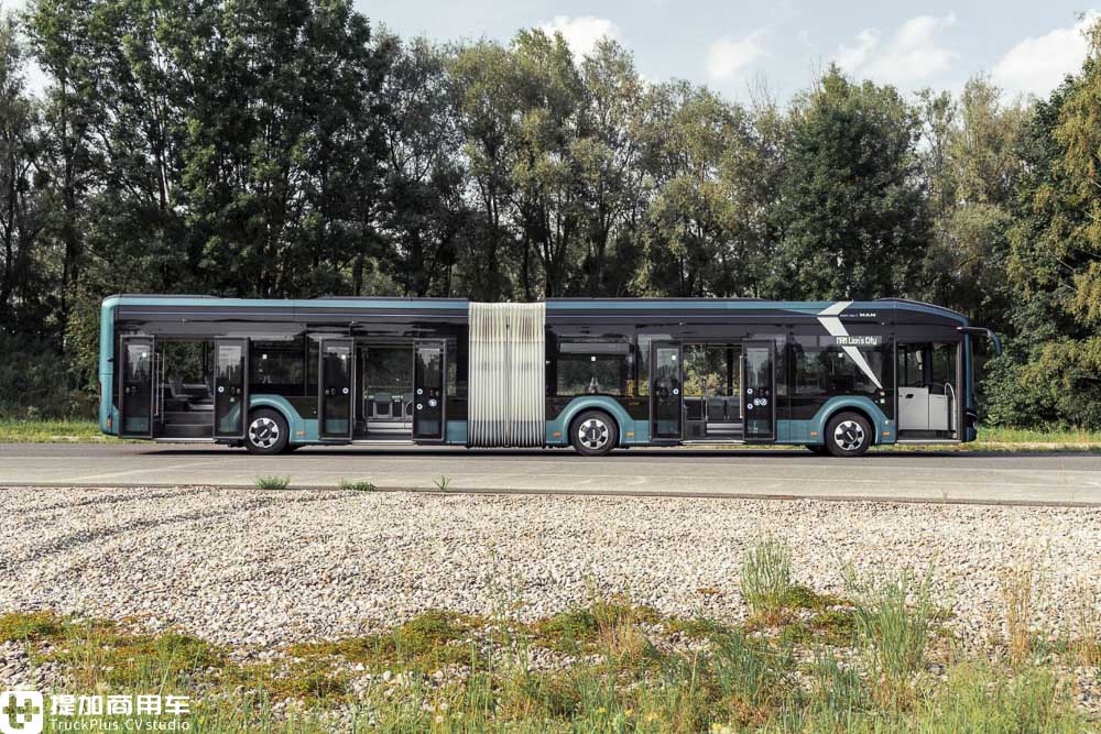 电池在车顶,解决车内空间问题,带您好好看看曼恩Lion’s City 12E电动客车 - 第9张 - 提加商用车网 电池在车顶,解决车内空间问题,带您好好看看曼恩Lion’s City 12E电动客车 - 第9张