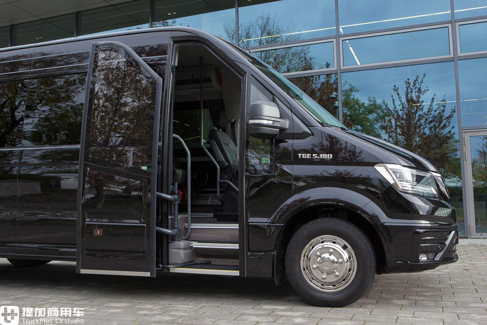 车长近7.4米,共16个乘客座位,曼恩TGE客运小巴车型来袭 - 第10张 - 提加商用车网 车长近7.4米,共16个乘客座位,曼恩TGE客运小巴车型来袭 - 第10张