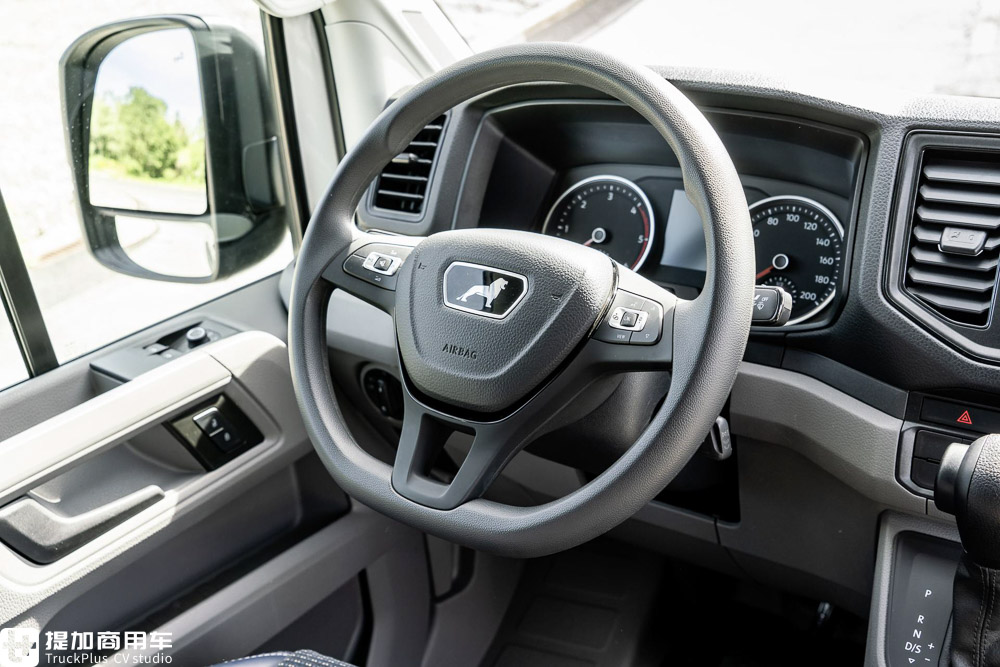 车长近7.4米,共16个乘客座位,曼恩TGE客运小巴车型来袭 - 第13张 - 提加商用车网 车长近7.4米,共16个乘客座位,曼恩TGE客运小巴车型来袭 - 第13张