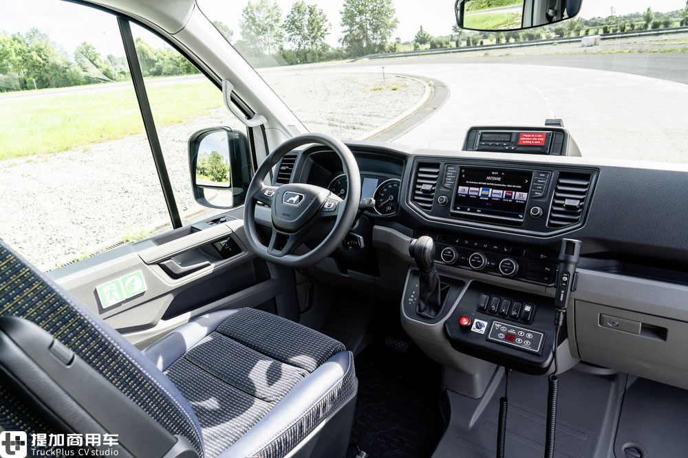 车长近7.4米,共16个乘客座位,曼恩TGE客运小巴车型来袭 - 第14张 - 提加商用车网 车长近7.4米,共16个乘客座位,曼恩TGE客运小巴车型来袭 - 第14张