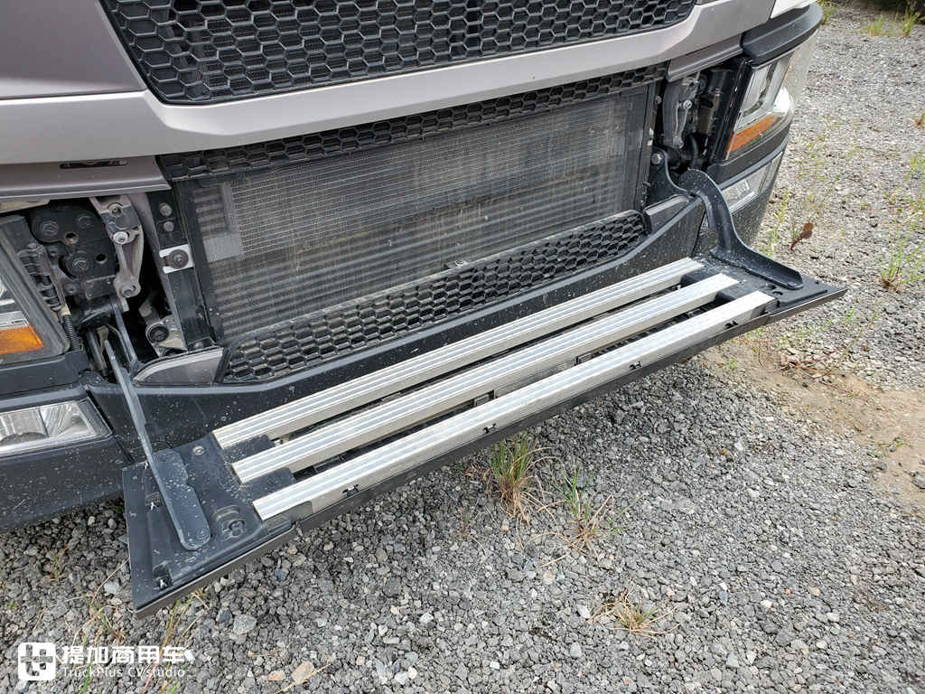 鞍座极低,配置还很特别,你猜这辆斯堪尼亚R450干啥用的? - 第6张 - 提加商用车网 鞍座极低,配置还很特别,你猜这辆斯堪尼亚R450干啥用的? - 第6张