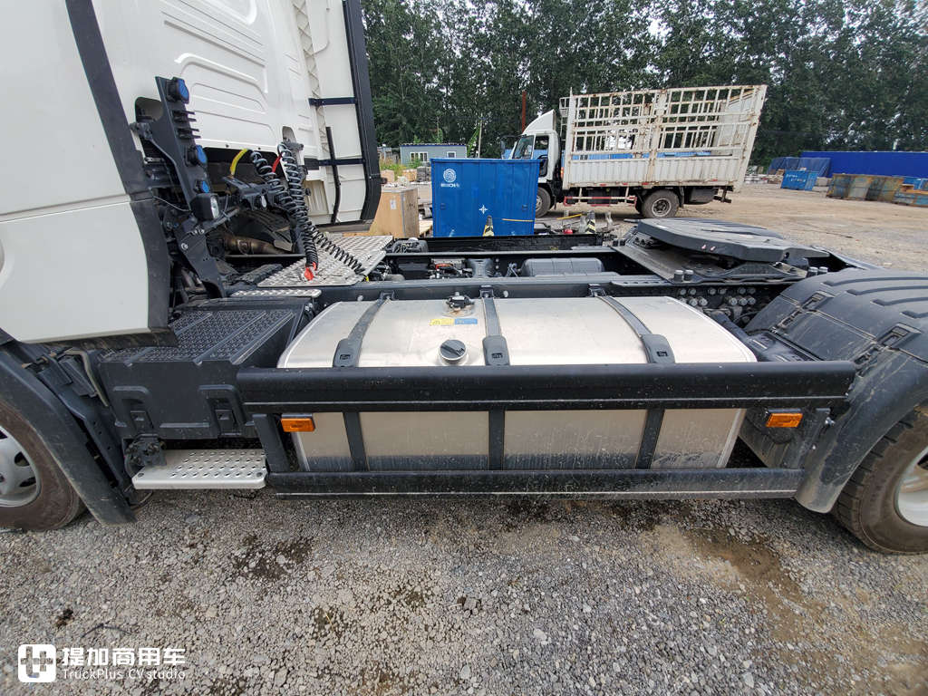 鞍座极低,配置还很特别,你猜这辆斯堪尼亚R450干啥用的? - 第12张 - 提加商用车网 鞍座极低,配置还很特别,你猜这辆斯堪尼亚R450干啥用的? - 第12张