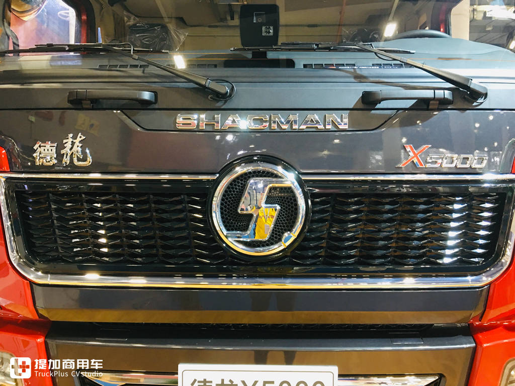 模型、真车双实拍,更清晰明了,带您好好看看德龙X5000模型的做工水平 - 第5张 - 提加商用车网 模型、真车双实拍,更清晰明了,带您好好看看德龙X5000模型的做工水平 - 第5张