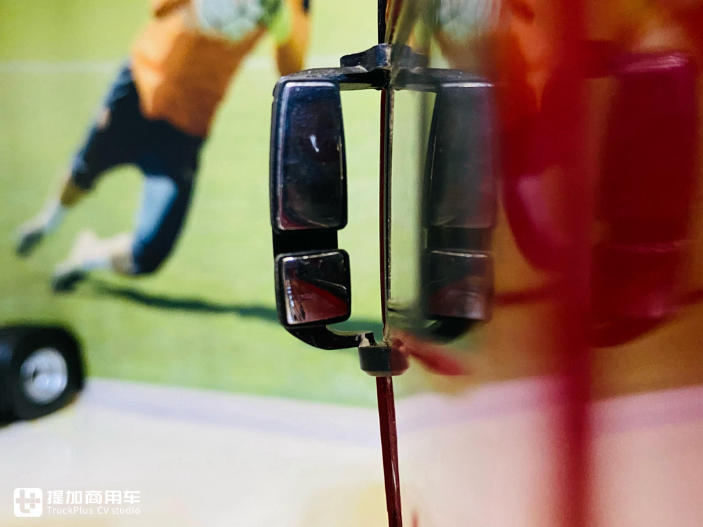 模型、真车双实拍,更清晰明了,带您好好看看德龙X5000模型的做工水平 - 第16张 - 提加商用车网 模型、真车双实拍,更清晰明了,带您好好看看德龙X5000模型的做工水平 - 第16张