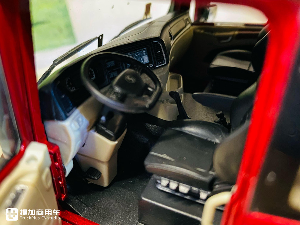模型、真车双实拍,更清晰明了,带您好好看看德龙X5000模型的做工水平 - 第21张 - 提加商用车网 模型、真车双实拍,更清晰明了,带您好好看看德龙X5000模型的做工水平 - 第21张