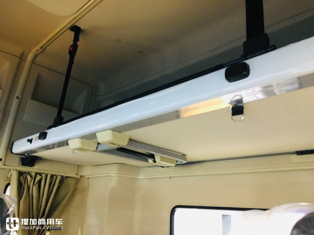 模型、真车双实拍,更清晰明了,带您好好看看德龙X5000模型的做工水平 - 第26张 - 提加商用车网 模型、真车双实拍,更清晰明了,带您好好看看德龙X5000模型的做工水平 - 第26张