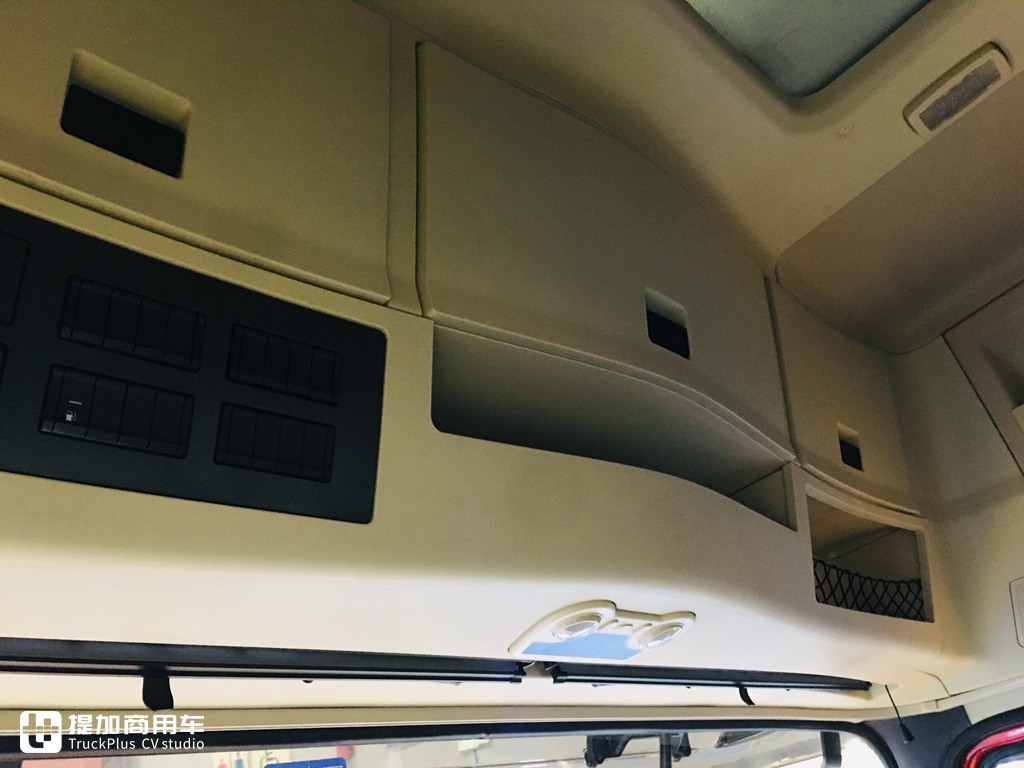 模型、真车双实拍,更清晰明了,带您好好看看德龙X5000模型的做工水平 - 第24张 - 提加商用车网 模型、真车双实拍,更清晰明了,带您好好看看德龙X5000模型的做工水平 - 第24张