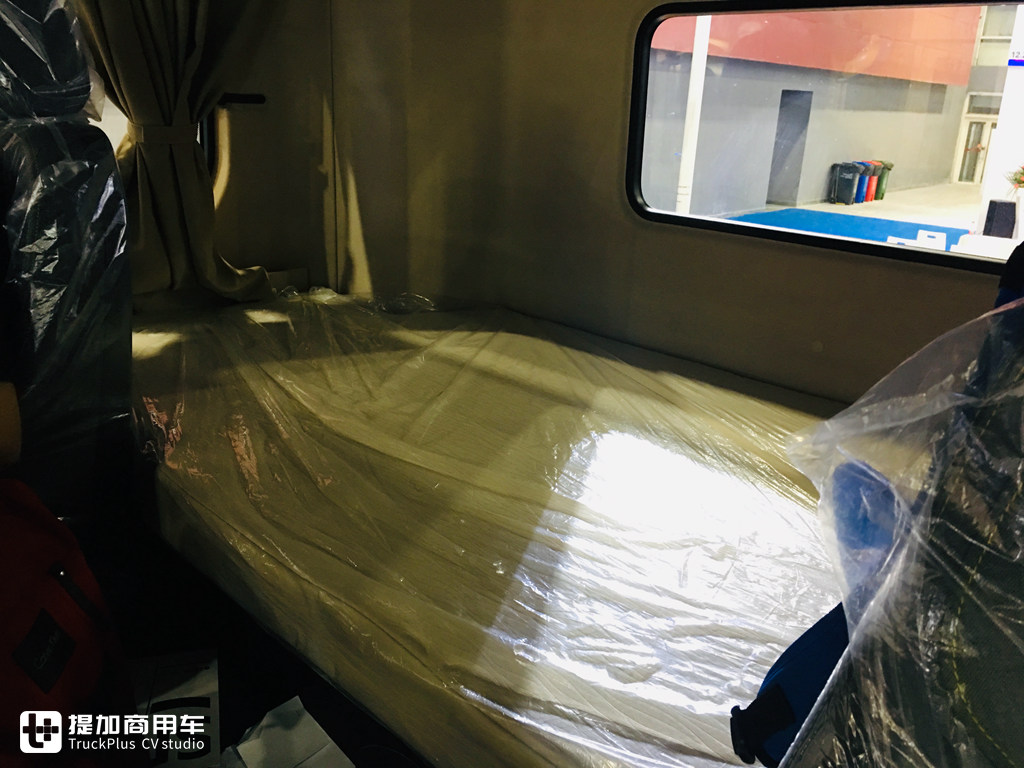 模型、真车双实拍,更清晰明了,带您好好看看德龙X5000模型的做工水平 - 第27张 - 提加商用车网 模型、真车双实拍,更清晰明了,带您好好看看德龙X5000模型的做工水平 - 第27张