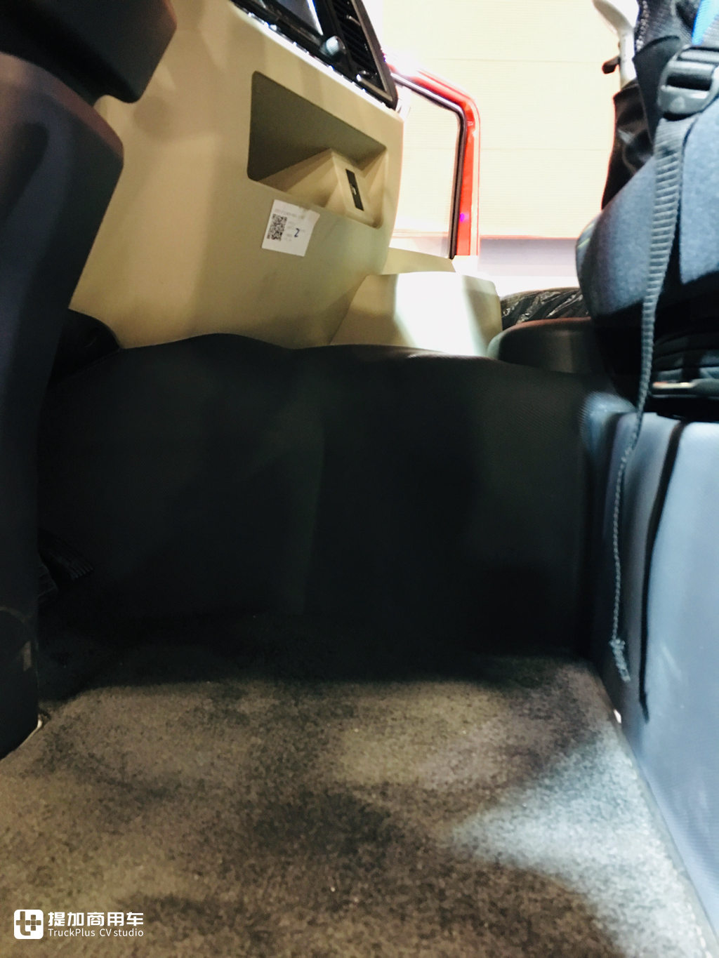 模型、真车双实拍,更清晰明了,带您好好看看德龙X5000模型的做工水平 - 第34张 - 提加商用车网 模型、真车双实拍,更清晰明了,带您好好看看德龙X5000模型的做工水平 - 第34张