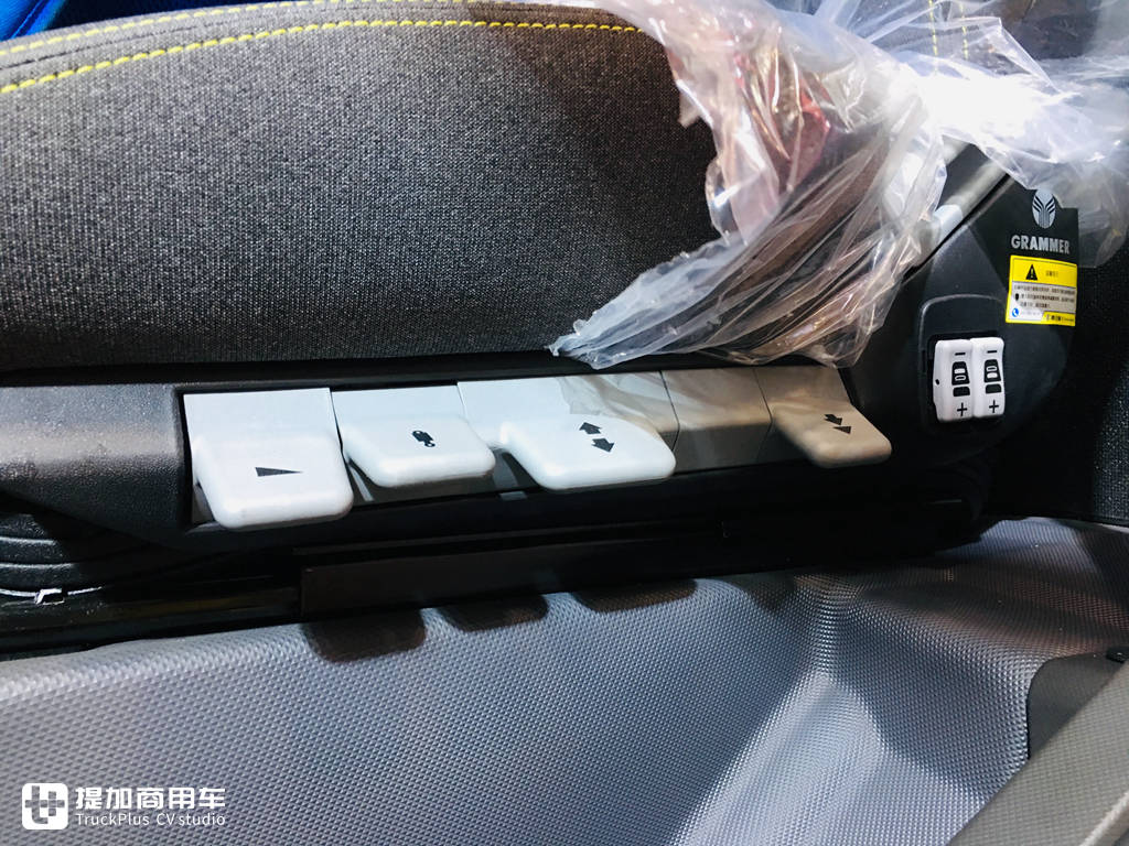 模型、真车双实拍,更清晰明了,带您好好看看德龙X5000模型的做工水平 - 第36张 - 提加商用车网 模型、真车双实拍,更清晰明了,带您好好看看德龙X5000模型的做工水平 - 第36张