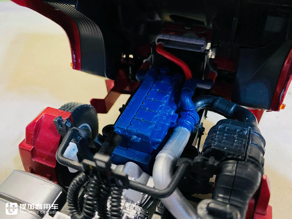 模型、真车双实拍,更清晰明了,带您好好看看德龙X5000模型的做工水平 - 第40张 - 提加商用车网 模型、真车双实拍,更清晰明了,带您好好看看德龙X5000模型的做工水平 - 第40张