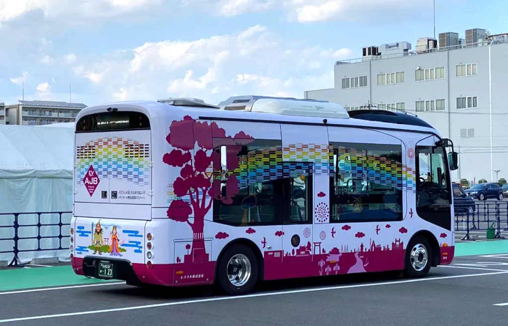 亚星纯电迷你巴士清新来袭 日本名古屋出行新宠儿 - 第2张