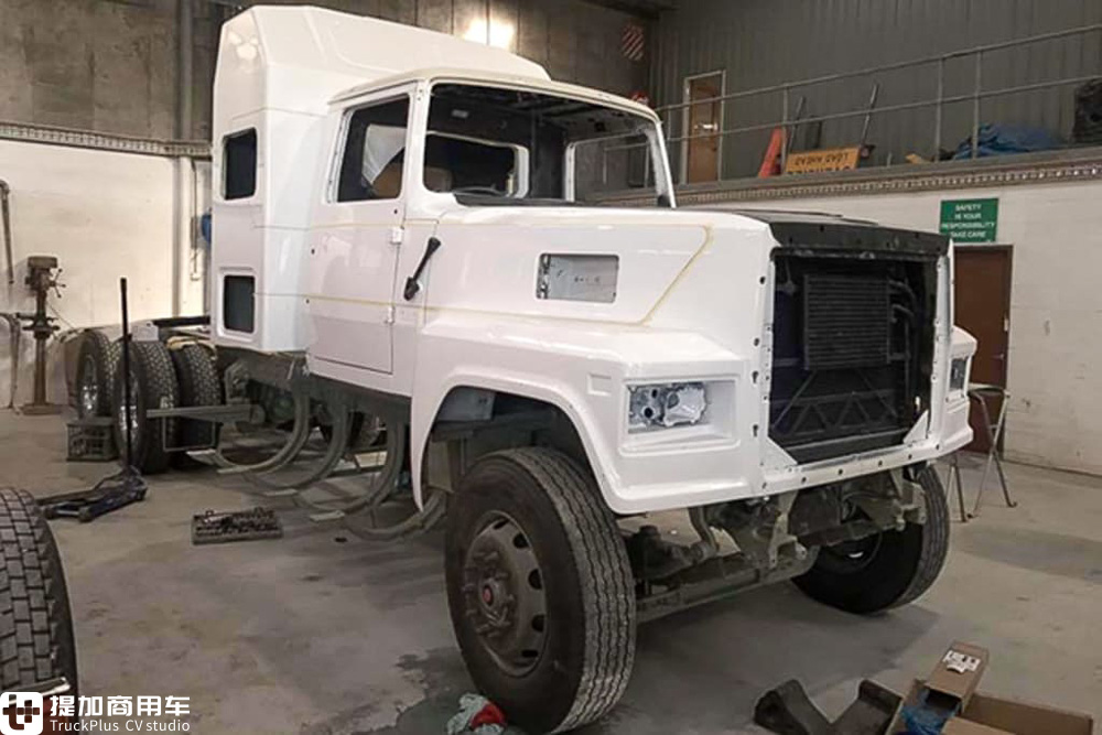 高龄卡车复活记:40多年前的福特LTL 9000长头卡车,重回第二春 - 第12张 - 提加商用车网 高龄卡车复活记:40多年前的福特LTL 9000长头卡车,重回第二春 - 第12张