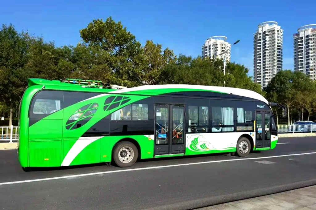 接力入驻,银隆海豚公交车“跃然”烟台 - 第5张 - 提加商用车网 接力入驻,银隆海豚公交车“跃然”烟台 - 第5张