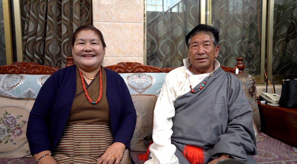 东风天龙·幸福卡车走进西藏系列报道(十): 达拉,驾驶过功臣车的物流老兵 - 第1张 - 提加商用车网 东风天龙·幸福卡车走进西藏系列报道(十): 达拉,驾驶过功臣车的物流老兵 - 第1张