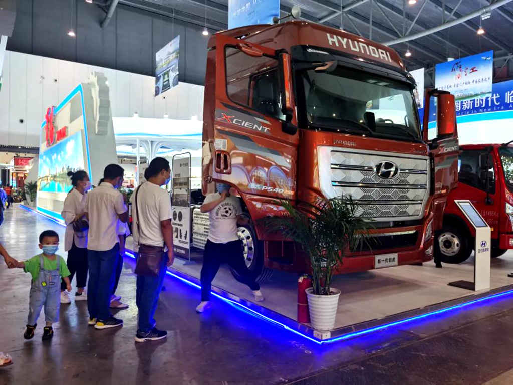 成熟国六技术引领行业升级,新一代创虎亮相第十八届中国西部国际博览会 - 第2张 - 提加商用车网 成熟国六技术引领行业升级,新一代创虎亮相第十八届中国西部国际博览会 - 第2张