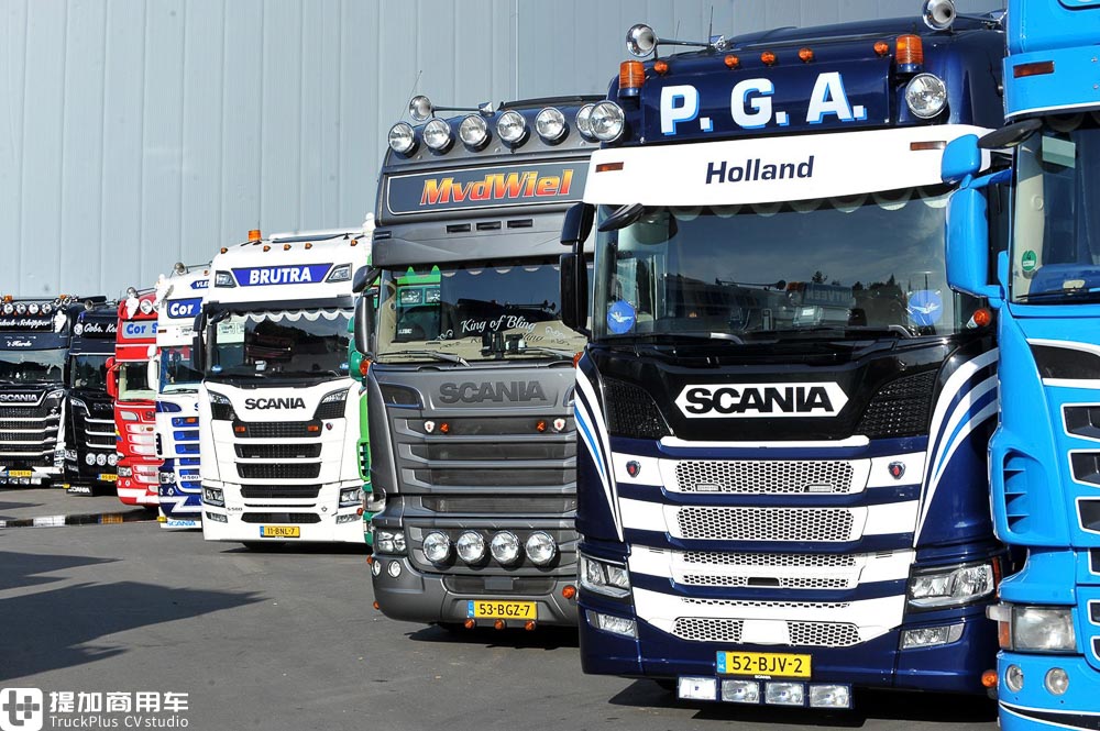 有朋友有美食,还有对卡车的热爱,带你逛荷兰阿珀尔多伦卡车节 - 第8张 - 提加商用车网 有朋友有美食,还有对卡车的热爱,带你逛荷兰阿珀尔多伦卡车节 - 第8张