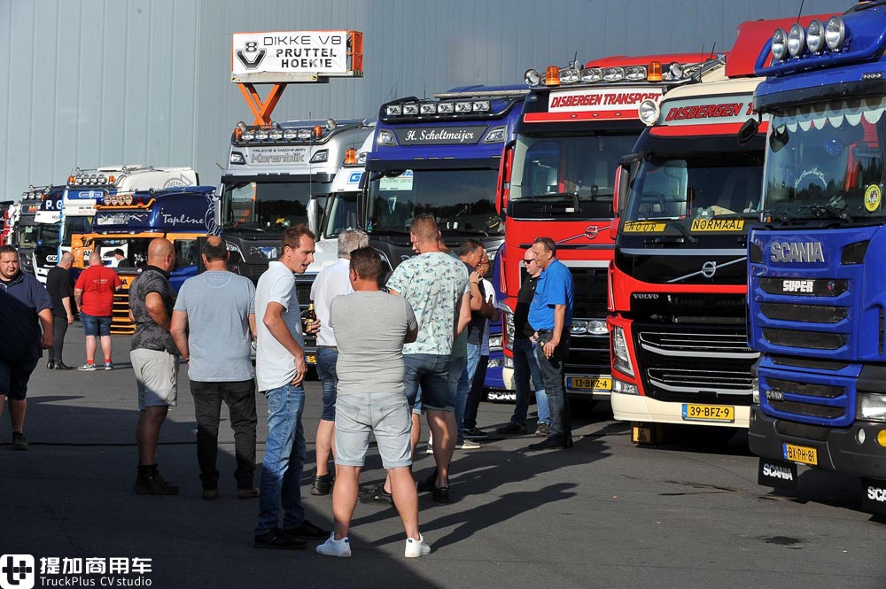 有朋友有美食,还有对卡车的热爱,带你逛荷兰阿珀尔多伦卡车节 - 第9张 - 提加商用车网 有朋友有美食,还有对卡车的热爱,带你逛荷兰阿珀尔多伦卡车节 - 第9张