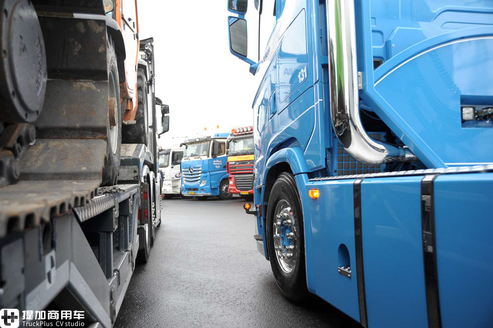 有朋友有美食,还有对卡车的热爱,带你逛荷兰阿珀尔多伦卡车节 - 第12张 - 提加商用车网 有朋友有美食,还有对卡车的热爱,带你逛荷兰阿珀尔多伦卡车节 - 第12张