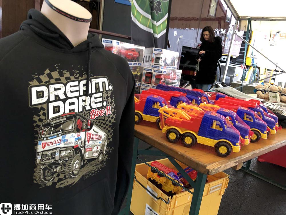 有朋友有美食,还有对卡车的热爱,带你逛荷兰阿珀尔多伦卡车节 - 第16张 - 提加商用车网 有朋友有美食,还有对卡车的热爱,带你逛荷兰阿珀尔多伦卡车节 - 第16张