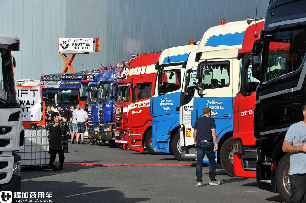 有朋友有美食,还有对卡车的热爱,带你逛荷兰阿珀尔多伦卡车节 - 第19张 - 提加商用车网 有朋友有美食,还有对卡车的热爱,带你逛荷兰阿珀尔多伦卡车节 - 第19张