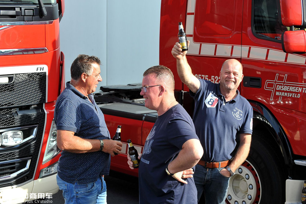 有朋友有美食,还有对卡车的热爱,带你逛荷兰阿珀尔多伦卡车节 - 第20张 - 提加商用车网 有朋友有美食,还有对卡车的热爱,带你逛荷兰阿珀尔多伦卡车节 - 第20张