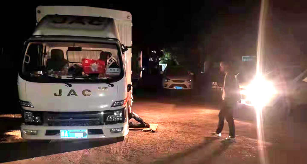 连夜奔袭5小时300公里 江淮轻卡全力保障用户用车无忧 - 第1张 - 提加商用车网 连夜奔袭5小时300公里 江淮轻卡全力保障用户用车无忧 - 第1张