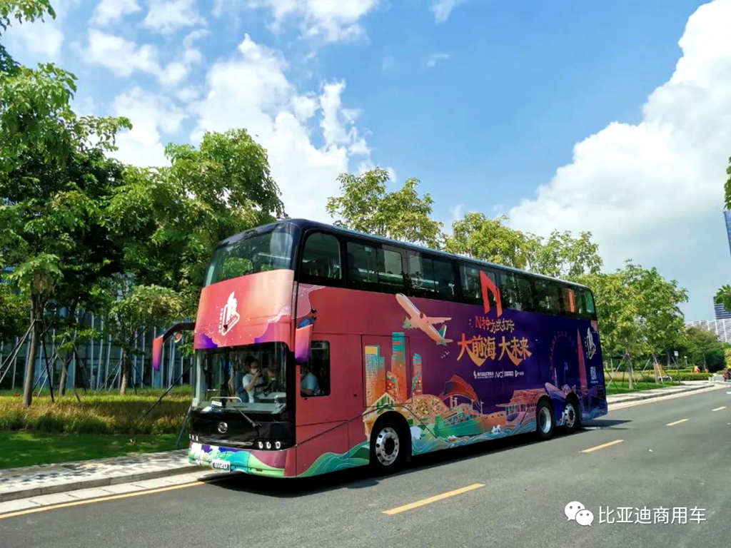 前海大扩容,打卡星地标 比亚迪纯电动双层观光巴士开向“新未来” - 第2张 - 提加商用车网 前海大扩容,打卡星地标 比亚迪纯电动双层观光巴士开向“新未来” - 第2张