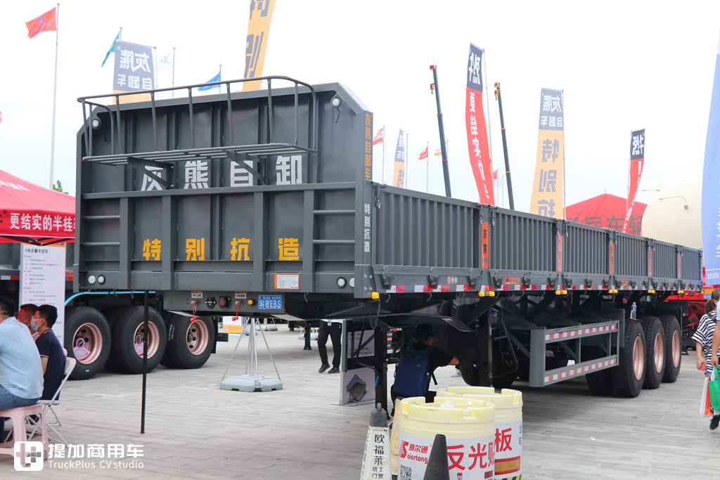 砂石料运输卡友的最爱,特别能抗造,灰熊侧翻自卸挂车为什么这么强? - 第1张 - 提加商用车网 砂石料运输卡友的最爱,特别能抗造,灰熊侧翻自卸挂车为什么这么强? - 第1张