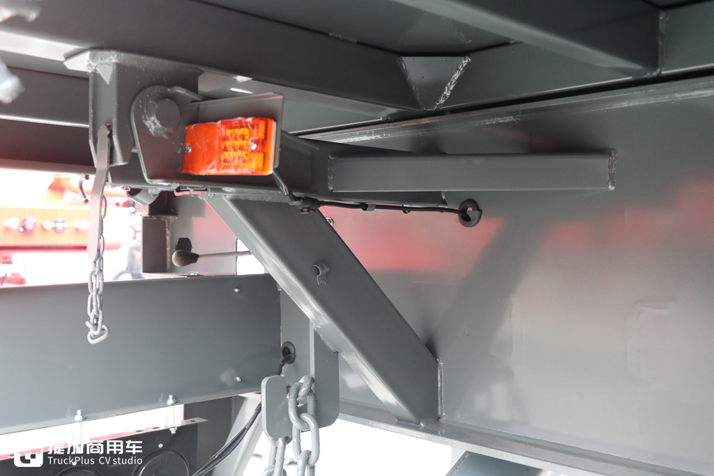 砂石料运输卡友的最爱,特别能抗造,灰熊侧翻自卸挂车为什么这么强? - 第3张 - 提加商用车网 砂石料运输卡友的最爱,特别能抗造,灰熊侧翻自卸挂车为什么这么强? - 第3张