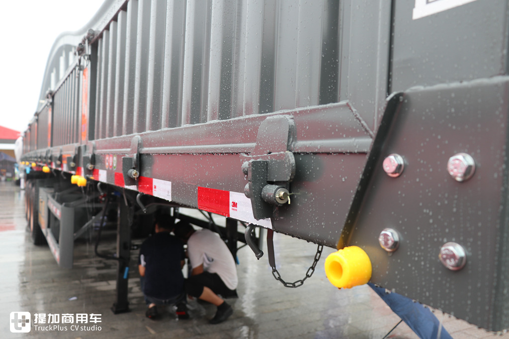 砂石料运输卡友的最爱,特别能抗造,灰熊侧翻自卸挂车为什么这么强? - 第11张 - 提加商用车网 砂石料运输卡友的最爱,特别能抗造,灰熊侧翻自卸挂车为什么这么强? - 第11张