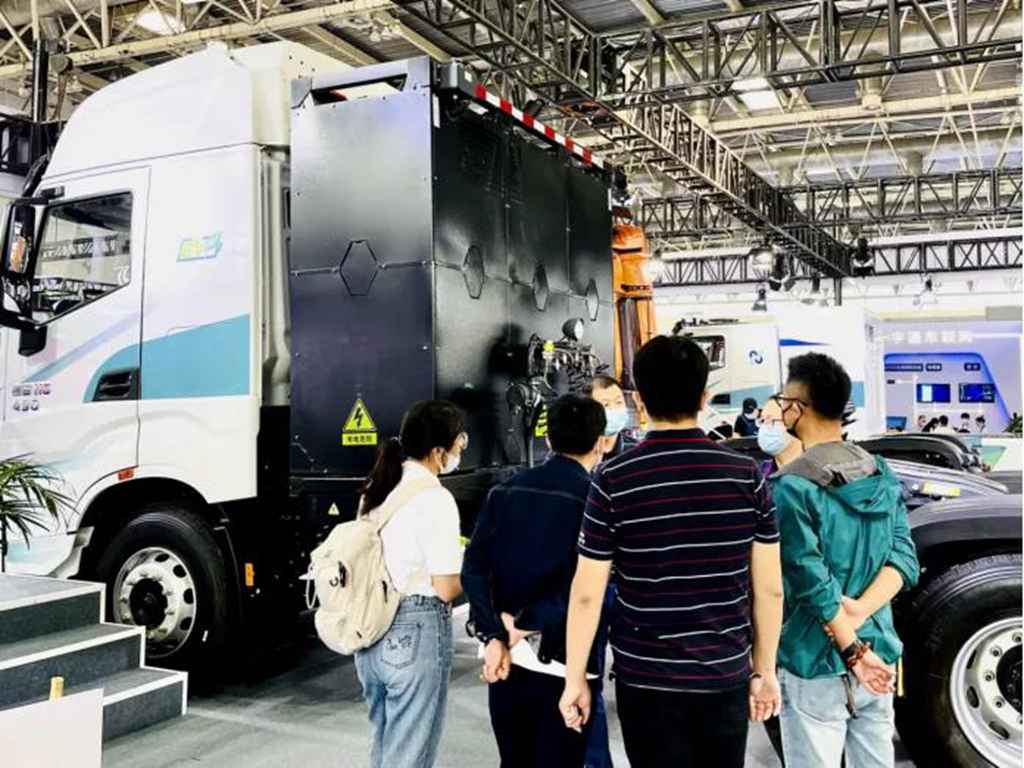 以智为擎、绿启新程,上汽红岩智能重卡亮相世界智能网联汽车大会 - 第3张 - 提加商用车网 以智为擎、绿启新程,上汽红岩智能重卡亮相世界智能网联汽车大会 - 第3张