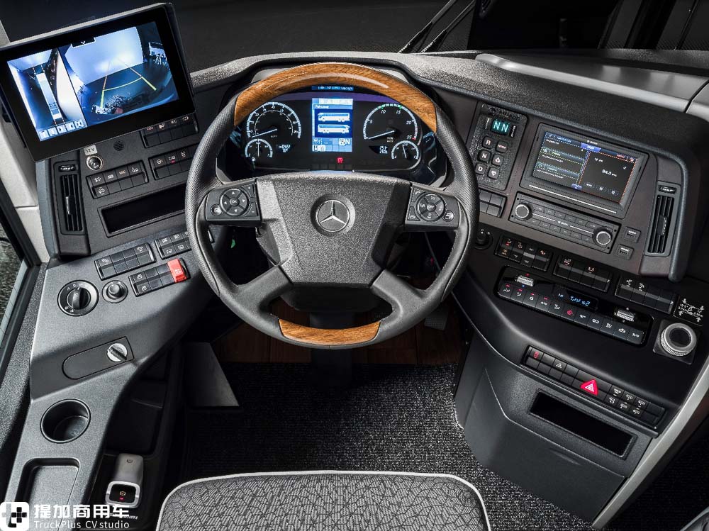 13.72米三轴配置,两款不同车型,奔驰在北美发布Tourrider系列巴士 - 第14张 - 提加商用车网 13.72米三轴配置,两款不同车型,奔驰在北美发布Tourrider系列巴士 - 第14张