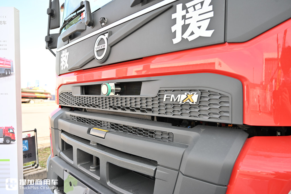 10公里外都可以遥控手柄操作,沃尔沃FMX底盘,再带你看一款中联重科消防车 - 第1张 - 提加商用车网 10公里外都可以遥控手柄操作,沃尔沃FMX底盘,再带你看一款中联重科消防车 - 第1张