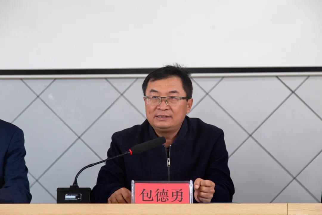 比亚迪慈善基金会携手宁泉资产在云南蒙自启动“班班有个图书角”公益助学项目 - 第3张 - 提加商用车网 比亚迪慈善基金会携手宁泉资产在云南蒙自启动“班班有个图书角”公益助学项目 - 第3张