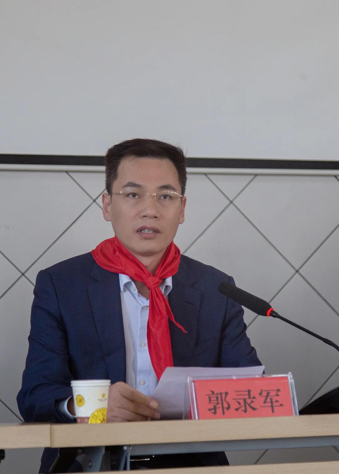 比亚迪慈善基金会携手宁泉资产在云南蒙自启动“班班有个图书角”公益助学项目 - 第4张 - 提加商用车网 比亚迪慈善基金会携手宁泉资产在云南蒙自启动“班班有个图书角”公益助学项目 - 第4张