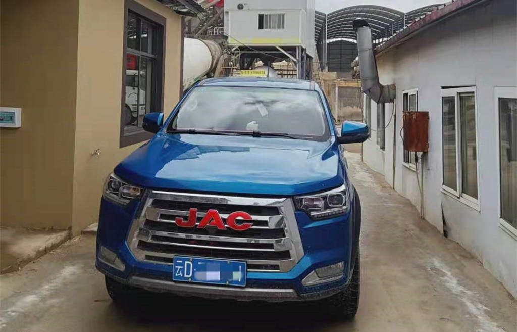 既能代步又能多赚钱 看刘大哥怎么玩转江淮T8Pro皮卡 - 第4张 - 提加商用车网 既能代步又能多赚钱 看刘大哥怎么玩转江淮T8Pro皮卡 - 第4张