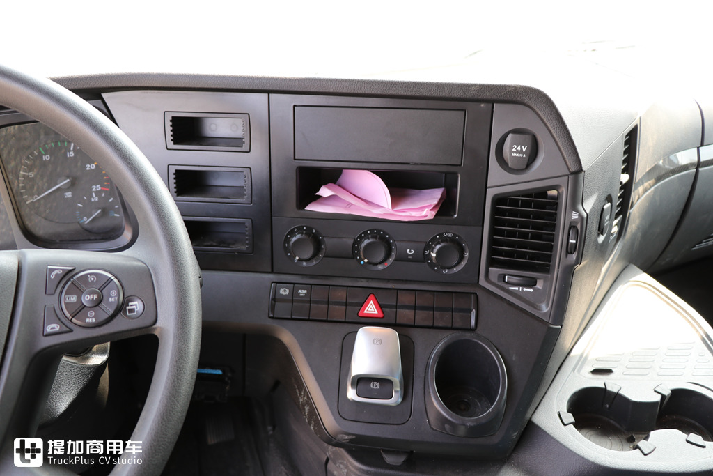 630马力的前四后八底盘车,带您好好领略奔驰阿洛斯4163的魅力 - 第16张 - 提加商用车网 630马力的前四后八底盘车,带您好好领略奔驰阿洛斯4163的魅力 - 第16张