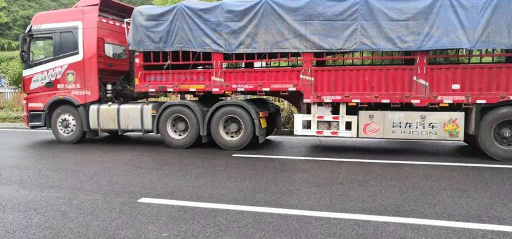 老专家创立的新品牌,昌龙汽车值得我信赖——专访柳州市迅达汽车运输公司总经理周向前 - 第7张 - 提加商用车网 老专家创立的新品牌,昌龙汽车值得我信赖——专访柳州市迅达汽车运输公司总经理周向前 - 第7张