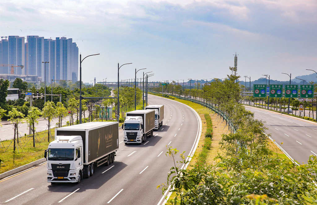 “曼”驰花都 金秋硕行,曼恩全新TGX全国路演广州站圆满完成 - 第5张 - 提加商用车网 “曼”驰花都 金秋硕行,曼恩全新TGX全国路演广州站圆满完成 - 第5张