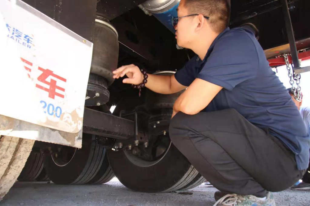 新国标半挂可上叉车,首达“寻梦中国”濮阳站现场斩获订单 - 第6张 - 提加商用车网 新国标半挂可上叉车,首达“寻梦中国”濮阳站现场斩获订单 - 第6张
