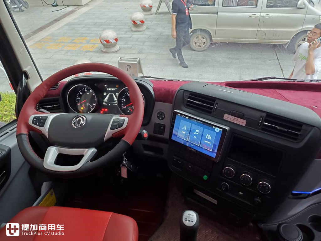 开启中卡载货车的“旗舰”模式,带您好好看看东风天锦KR Plus的升级改进 - 第20张 - 提加商用车网 开启中卡载货车的“旗舰”模式,带您好好看看东风天锦KR Plus的升级改进 - 第20张