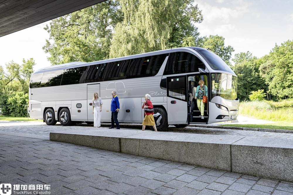 为新时代的豪华大巴树立典范,再带您近距离体验尼奥普兰Cityliner铂金纪念版 - 第6张 - 提加商用车网 为新时代的豪华大巴树立典范,再带您近距离体验尼奥普兰Cityliner铂金纪念版 - 第6张