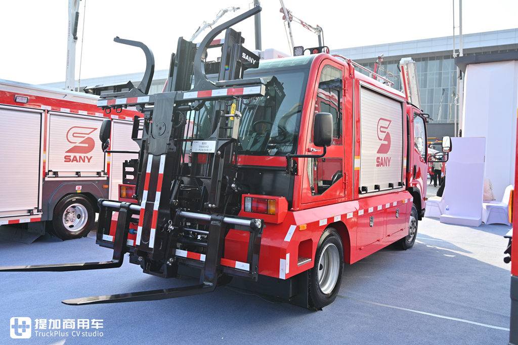 前面轻卡后面叉车,三一打造的这款“双头”消防车有意思,有谁知道它具体用途吗? - 第7张 - 提加商用车网 前面轻卡后面叉车,三一打造的这款“双头”消防车有意思,有谁知道它具体用途吗? - 第7张