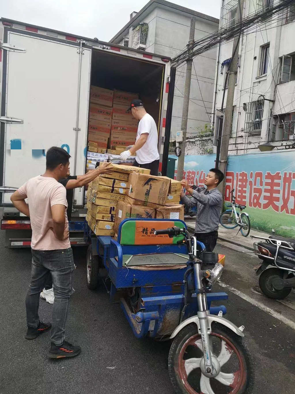 女司机开帅铃 看烟台谢大姐是如何一步步走上货运之路的 - 第2张 - 提加商用车网 女司机开帅铃 看烟台谢大姐是如何一步步走上货运之路的 - 第2张