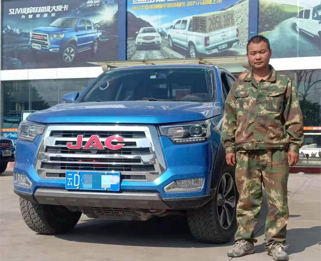 既能代步又能多赚钱 看刘大哥怎么玩转江淮T8Pro皮卡 - 第1张 - 提加商用车网 既能代步又能多赚钱 看刘大哥怎么玩转江淮T8Pro皮卡 - 第1张