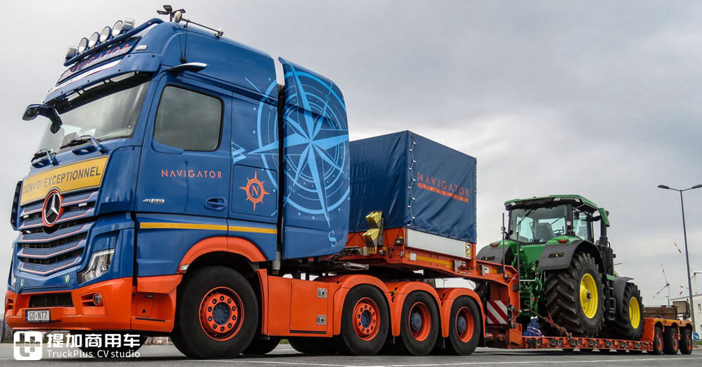 涂装配置都非常独特,带您看一辆新一代奔驰Actros SLT大件牵引车 - 第19张 - 提加商用车网 涂装配置都非常独特,带您看一辆新一代奔驰Actros SLT大件牵引车 - 第19张