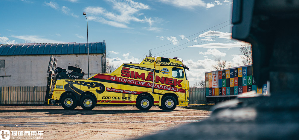 造型与涂装“帅”两次,还是电子后视镜,这辆奔驰Arocs清障车太“酷”了 - 第3张 - 提加商用车网 造型与涂装“帅”两次,还是电子后视镜,这辆奔驰Arocs清障车太“酷”了 - 第3张