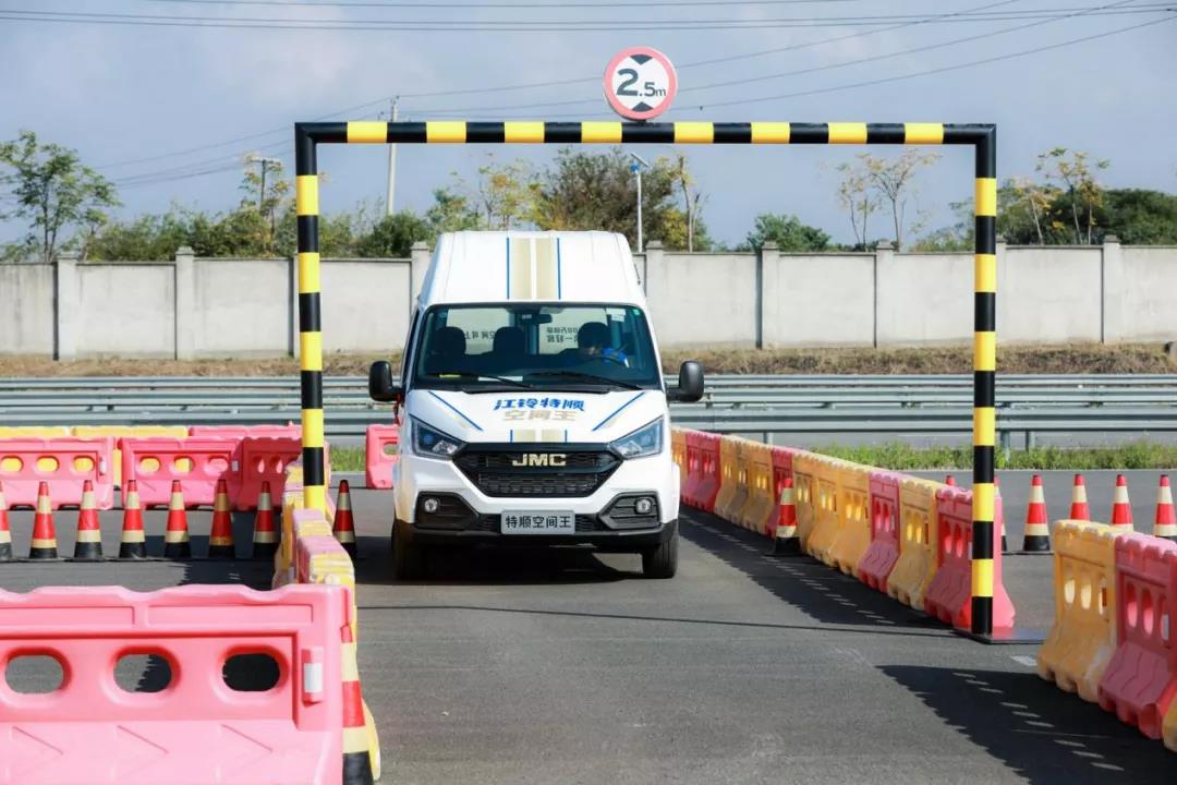 江铃速度,使命必达!不惑“大叔”竟是比赛型选手? - 第3张 - 提加商用车网 江铃速度,使命必达!不惑“大叔”竟是比赛型选手? - 第3张